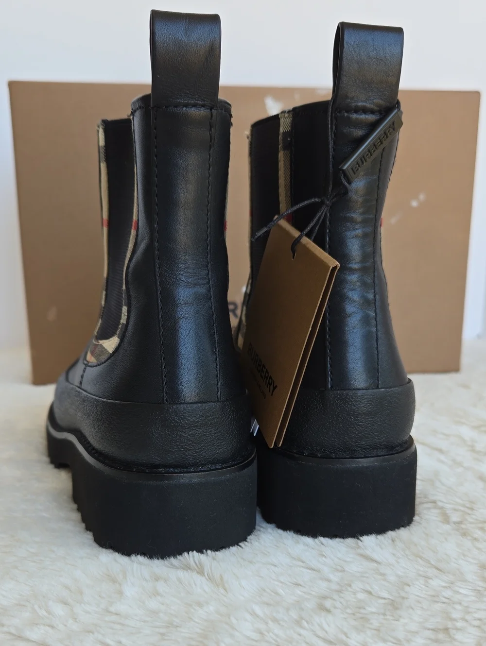NWT Burberry Kids Vintage Check Detail Leather Chelsea Boots Black EU 32/ US 1 Y